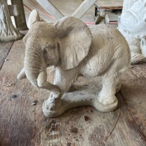 Éléphant détaillé